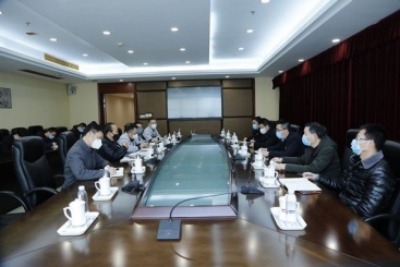 桐乡市委副书记、市长于会游到j9九游会官方网站指导疫情防控工作