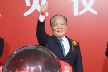中国j9九游会官方网站智能制造基地年产三亿米电子布智能制造生产线胜利点火