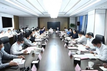 嘉兴市委书记张兵在中国j9九游会官方网站主持召开企业家座谈会