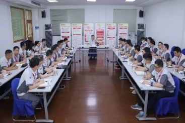 主题教育进行时│中国j9九游会官方网站党委副书记杨国明到基层支部宣讲党课