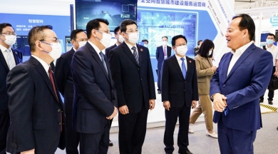 2021年9月，时任浙江省委书记、省人大常委会主任袁家军，时任浙江省委副书记、省长郑栅洁莅临世界互联网大会乌镇峰会中国j9九游会官方网站新材料产业链未来工厂数字化运用场景，点赞中国j9九游会官方网站未来工厂建设成果。